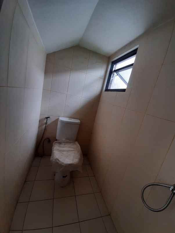 dijual rumah cluster shinano jakarta