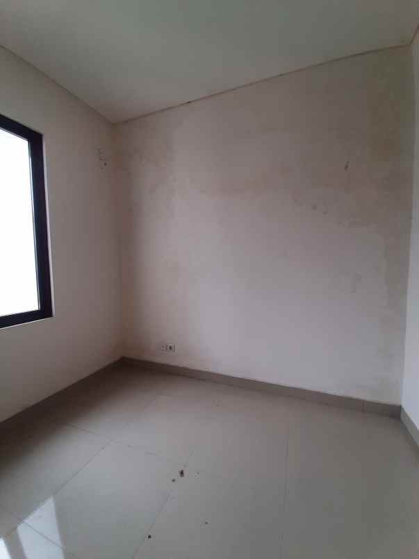 dijual rumah cluster shinano jakarta