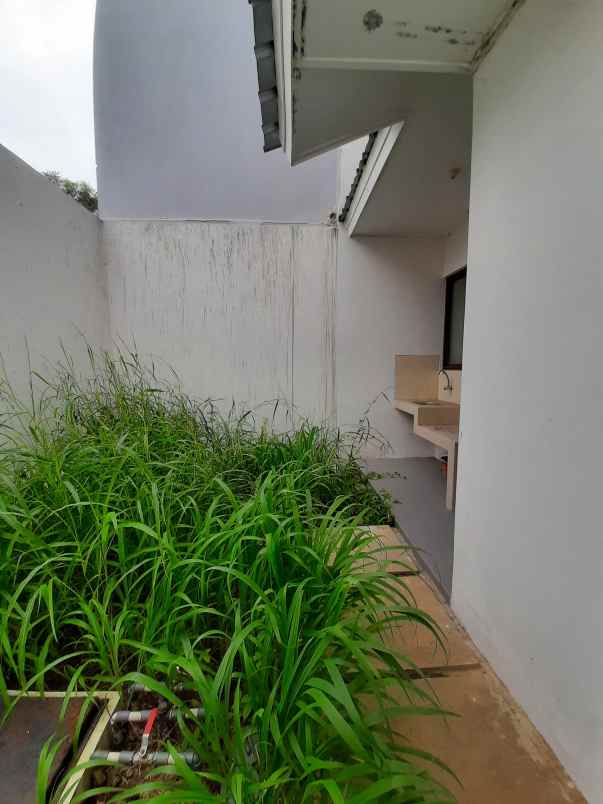 dijual rumah cluster shinano jakarta
