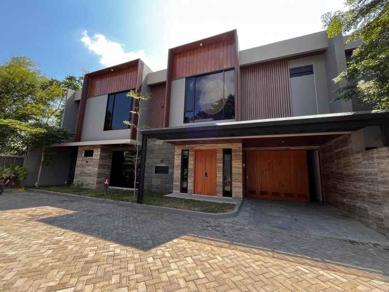 dijual rumah condongcatur depok sleman