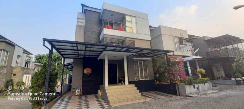 dijual rumah dalam cluster dekat lrt harjamukti