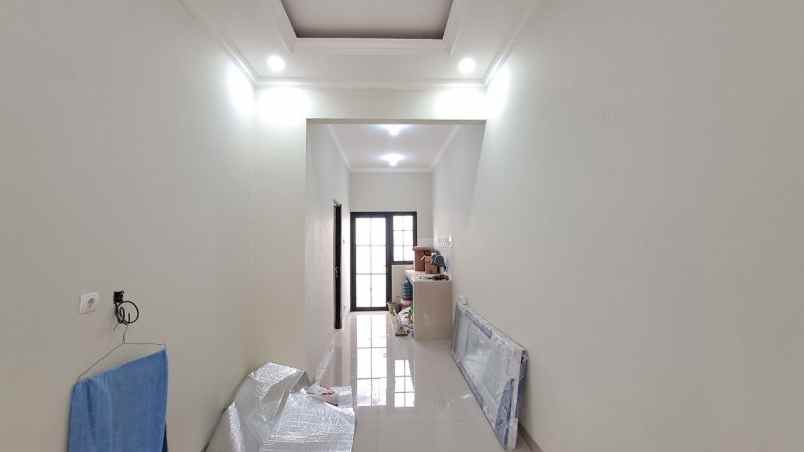 dijual rumah dekat stasiun depok