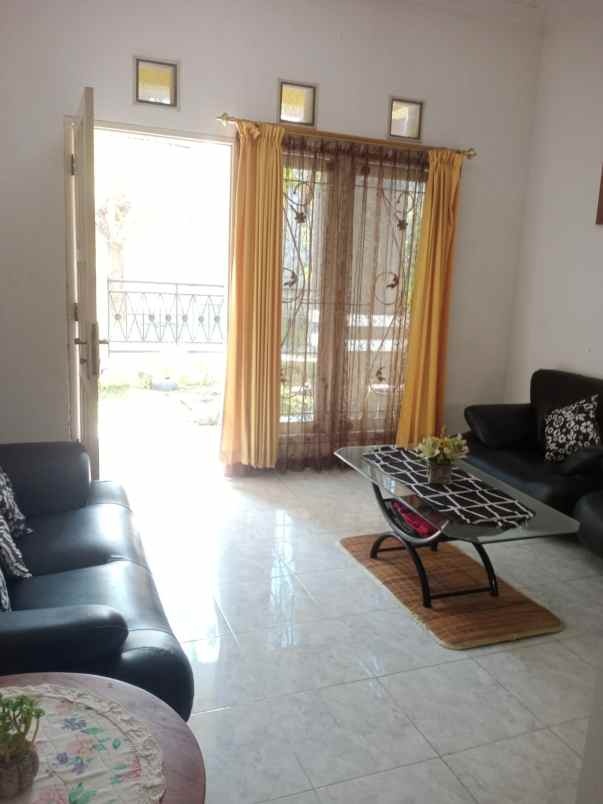 dijual rumah deltasari