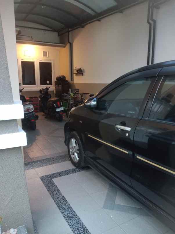 dijual rumah deltasari