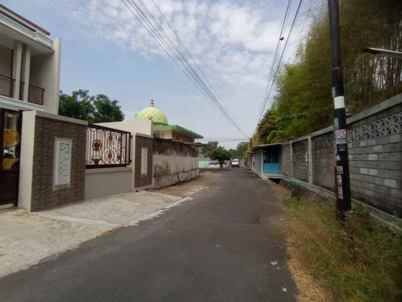 dijual rumah depok sleman