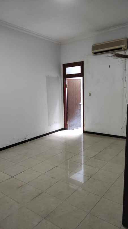 dijual rumah dharmahusada indah tengah