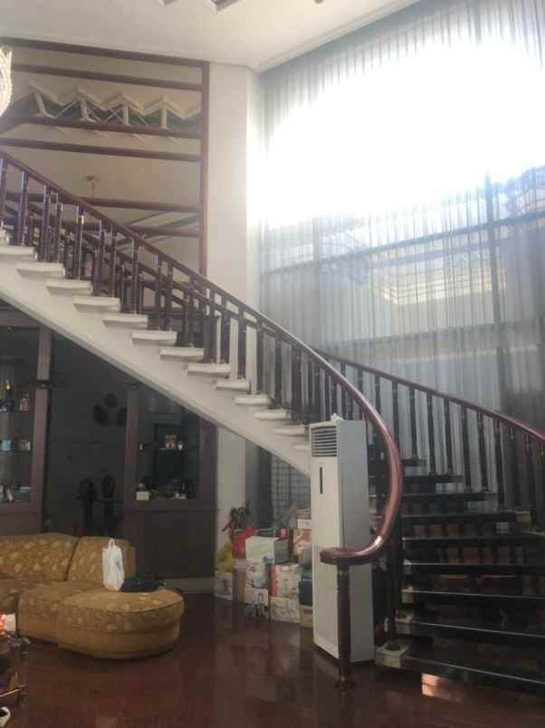 dijual rumah dharmahusada indah timur