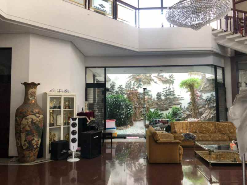 dijual rumah dharmahusada indah timur