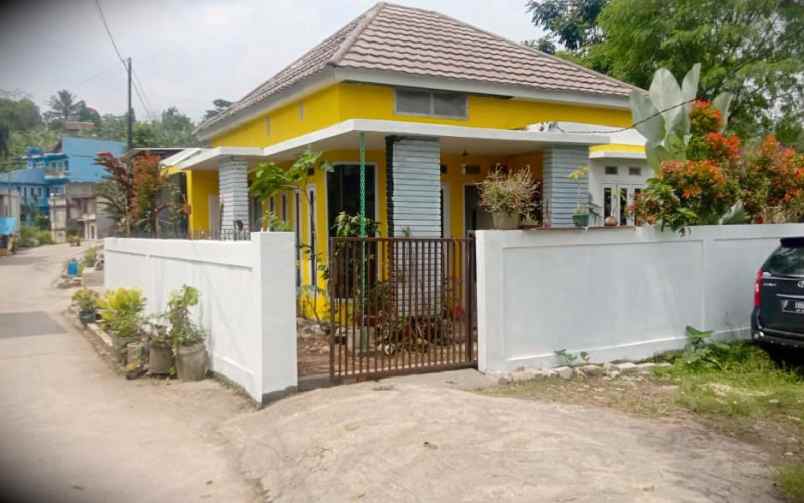 dijual rumah di cisarua puncak bogor