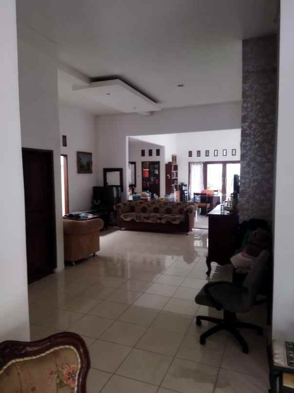 dijual rumah di komplek pajak cilandak jaksel