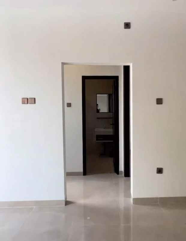dijual rumah di legenda wisata cibubur bogor