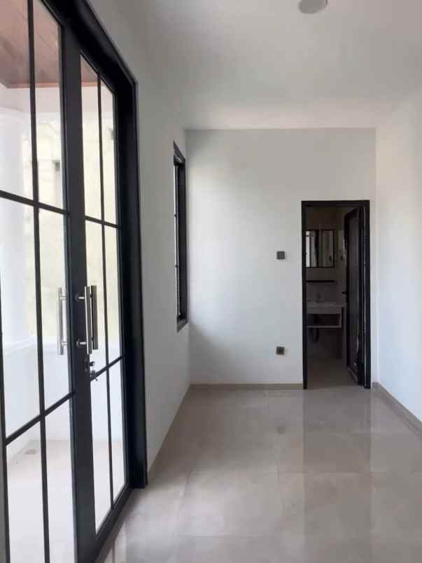 dijual rumah di legenda wisata cibubur bogor