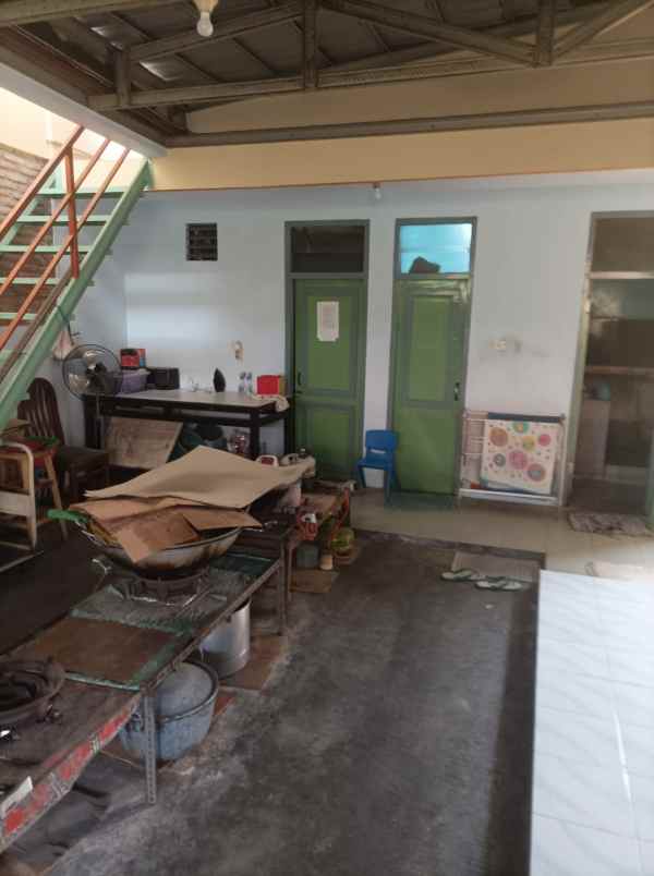 dijual rumah di sumber solo