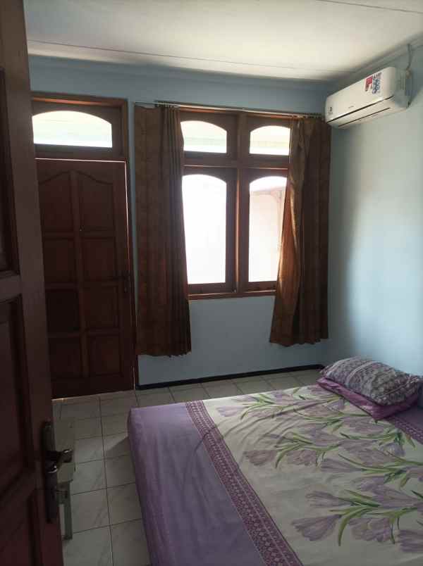 dijual rumah di sumber solo