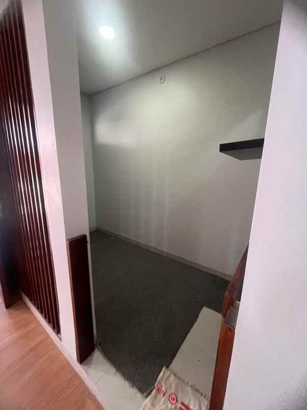 dijual rumah diblulukan colomadu karanganyar