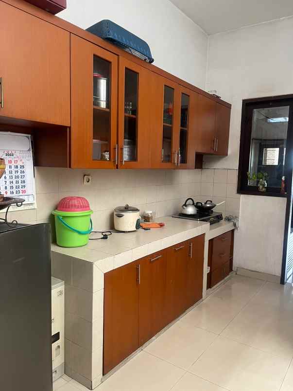 dijual rumah dipejaten barat 2 jakarta selatan