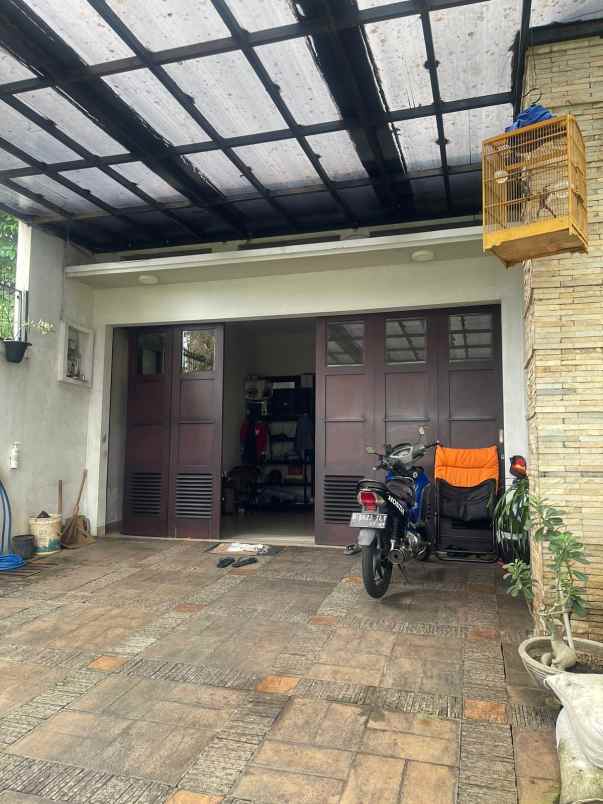 dijual rumah dipejaten barat 2 jakarta selatan