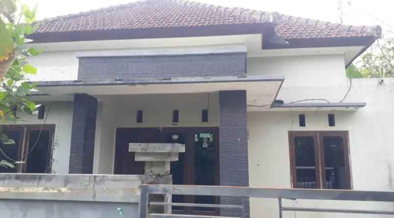 dijual rumah ds bajra kec selemadeg kab