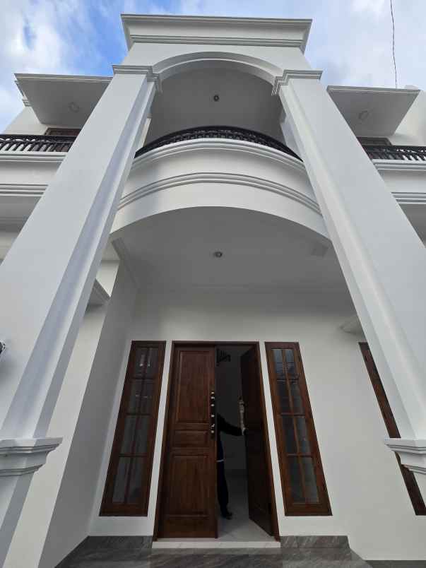 dijual rumah duren sawit