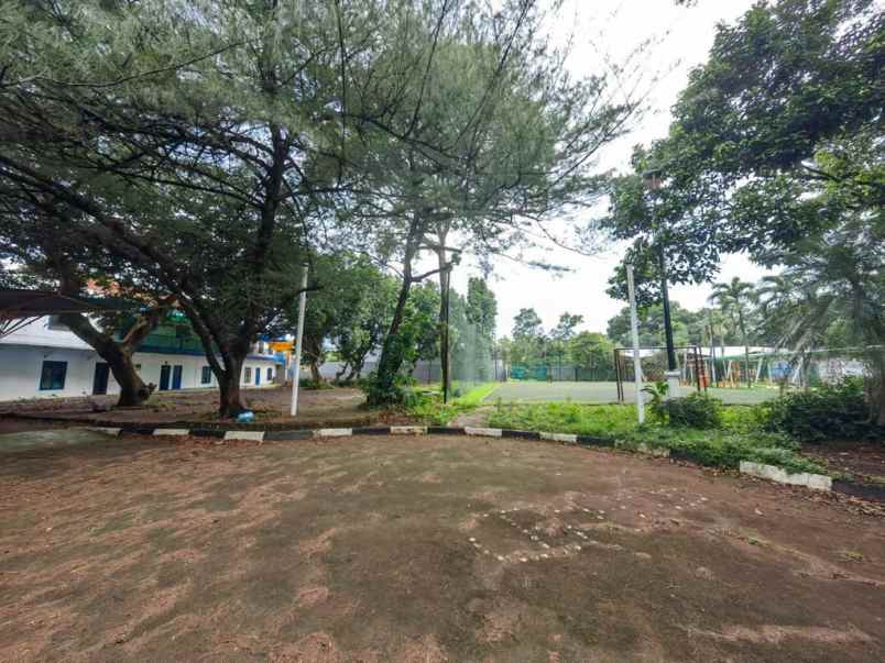 dijual rumah ex sekolah lokasi