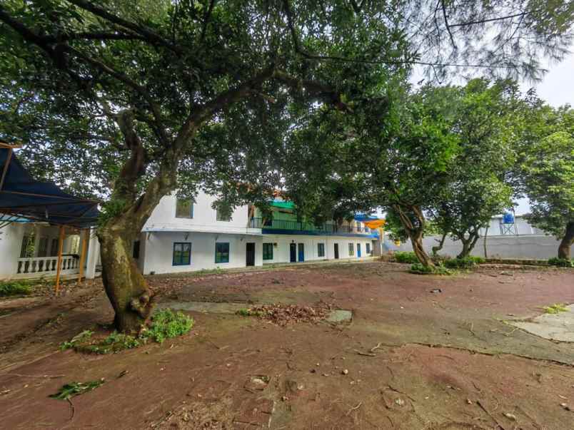 dijual rumah ex sekolah lokasi