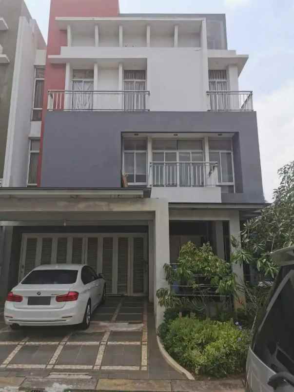 dijual rumah gading eight residence