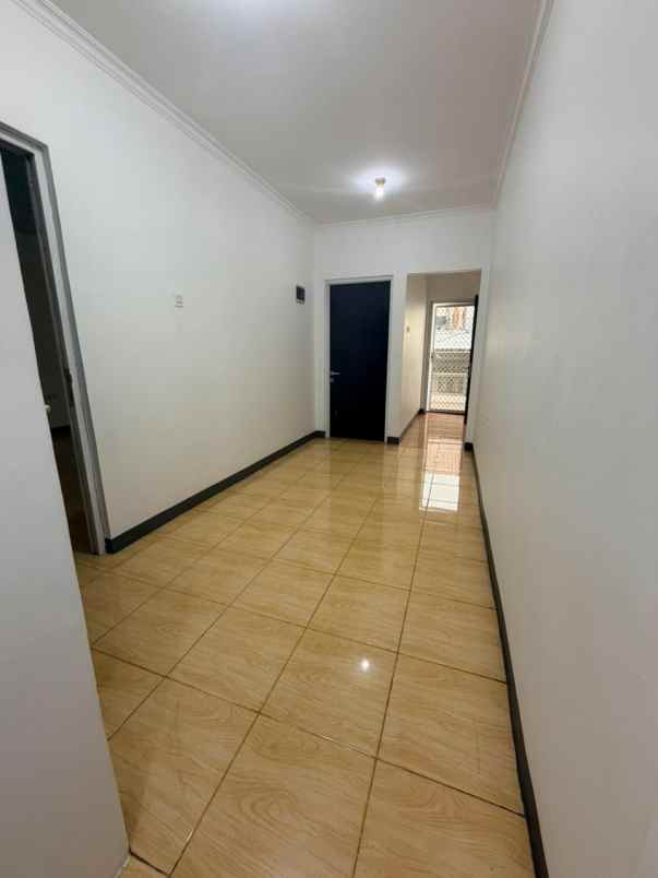 dijual rumah gading griya lestari