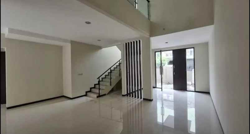 dijual rumah galaxy bumi permai araya