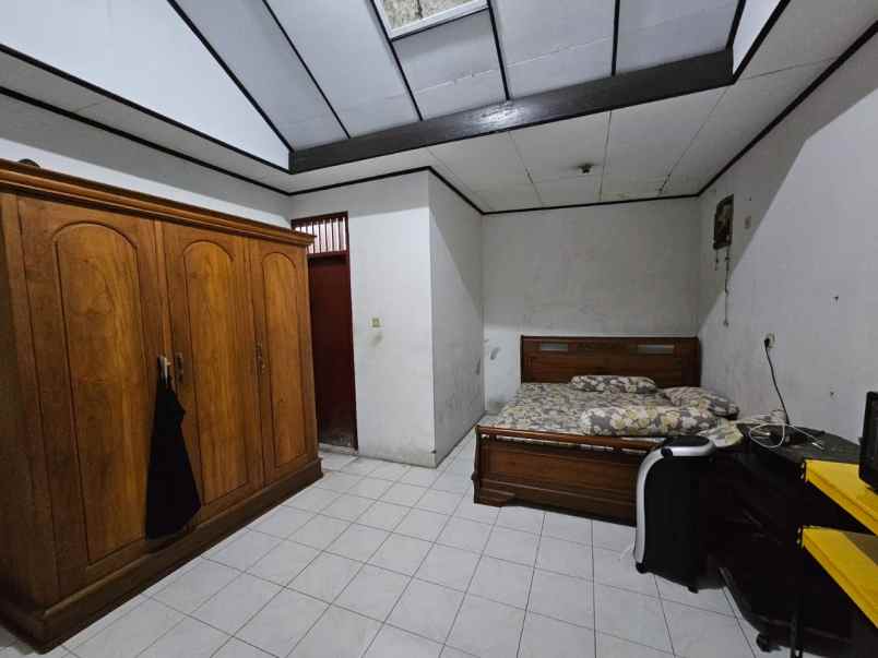 dijual rumah gandaria