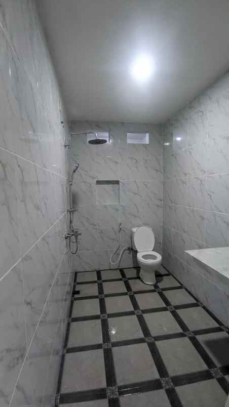 dijual rumah girya kebraon