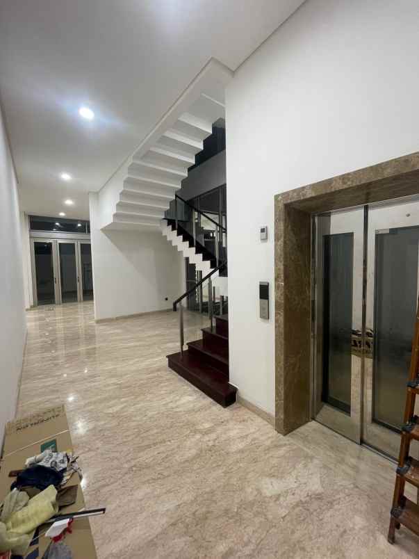 dijual rumah golf island cluster chopin