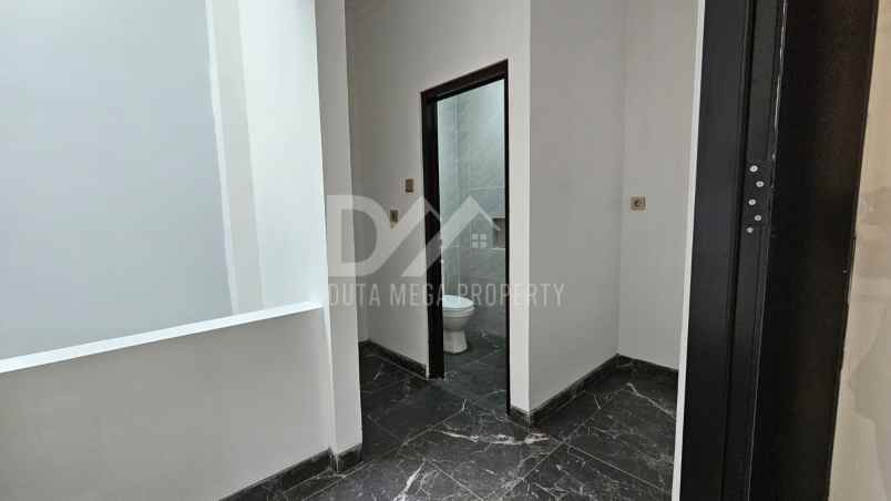 dijual rumah gr graha raya