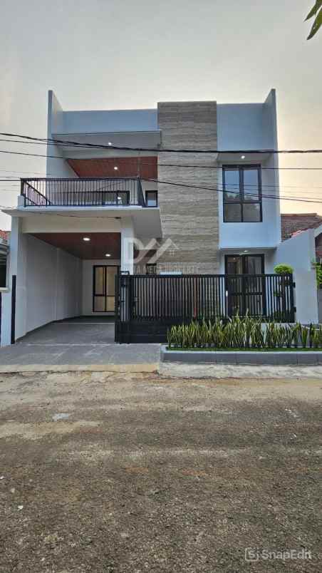 dijual rumah gr graha raya
