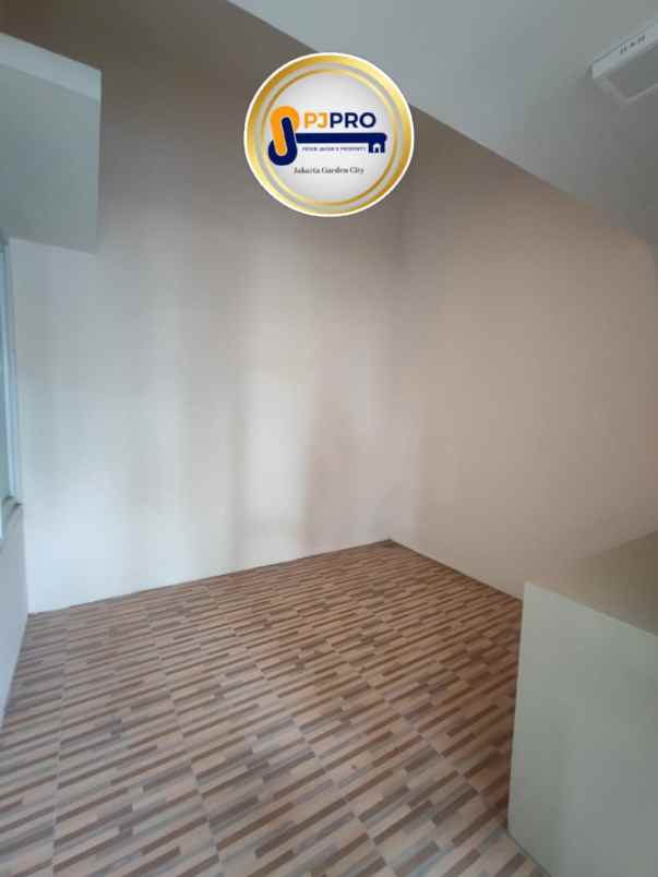 dijual rumah grand mahkota 1