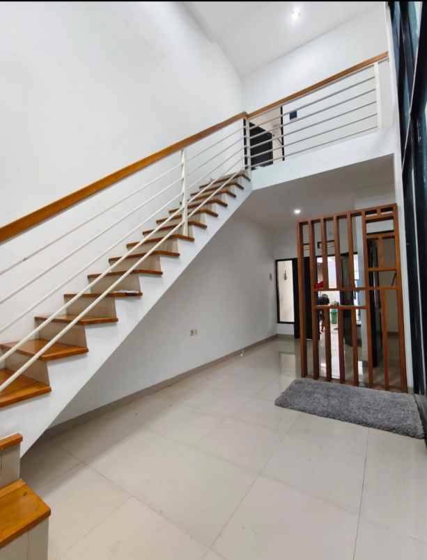 dijual rumah gunung anyar