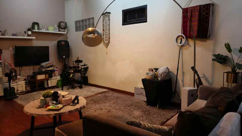 dijual rumah gunung indah cirendeu