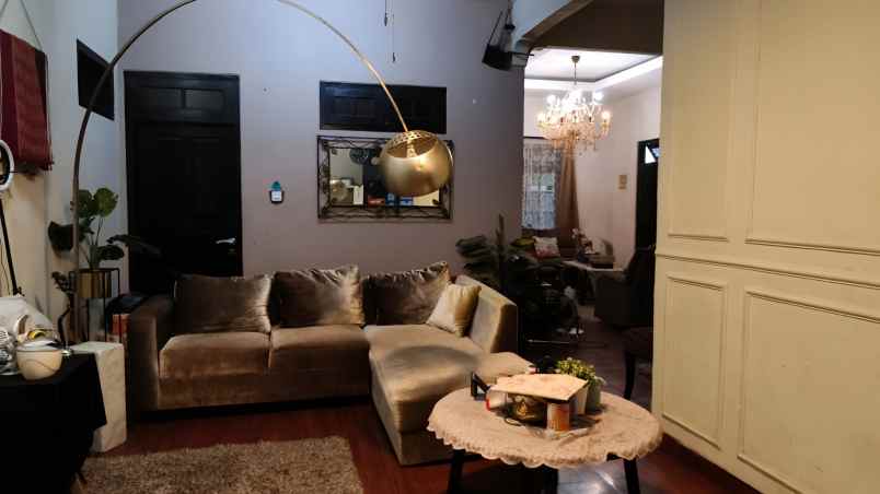 dijual rumah gunung indah cirendeu