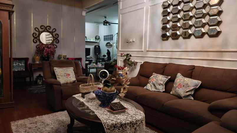 dijual rumah gunung indah cirendeu
