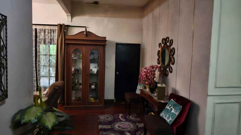 dijual rumah gunung indah cirendeu