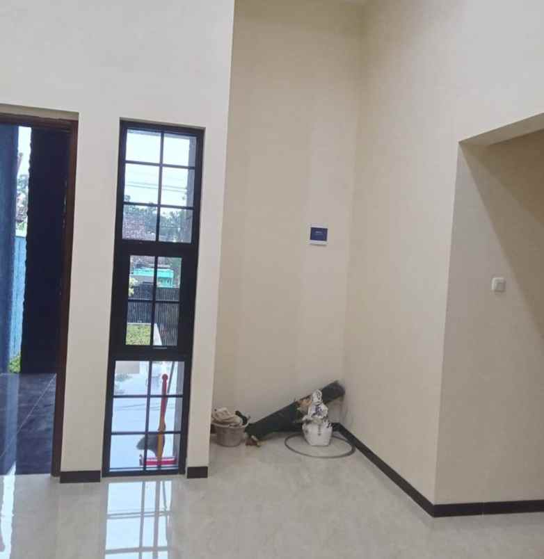 dijual rumah gunungpati