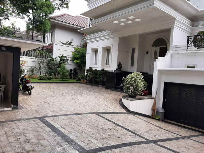 dijual rumah hangtuah