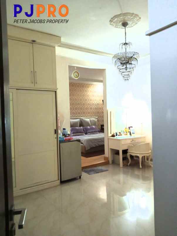 dijual rumah harapan indah dalam cluster