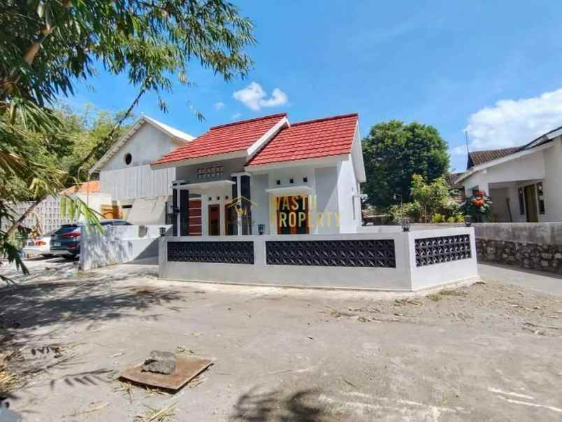 dijual rumah harjobinangun