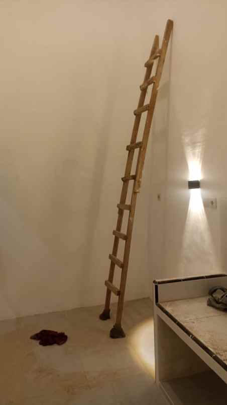 dijual rumah istana bandara pakis malang