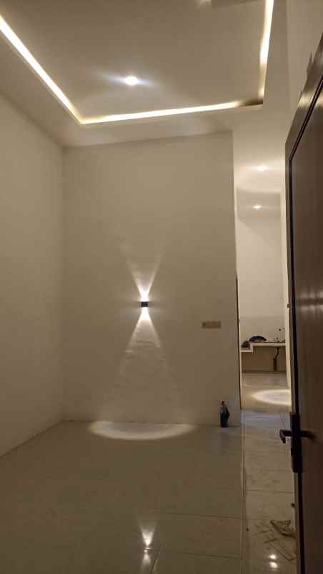 dijual rumah istana bandara pakis malang