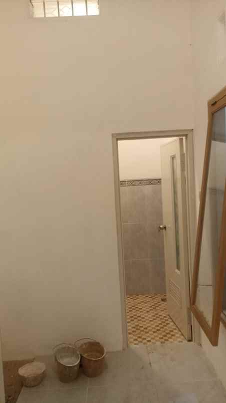 dijual rumah istana bandara pakis malang