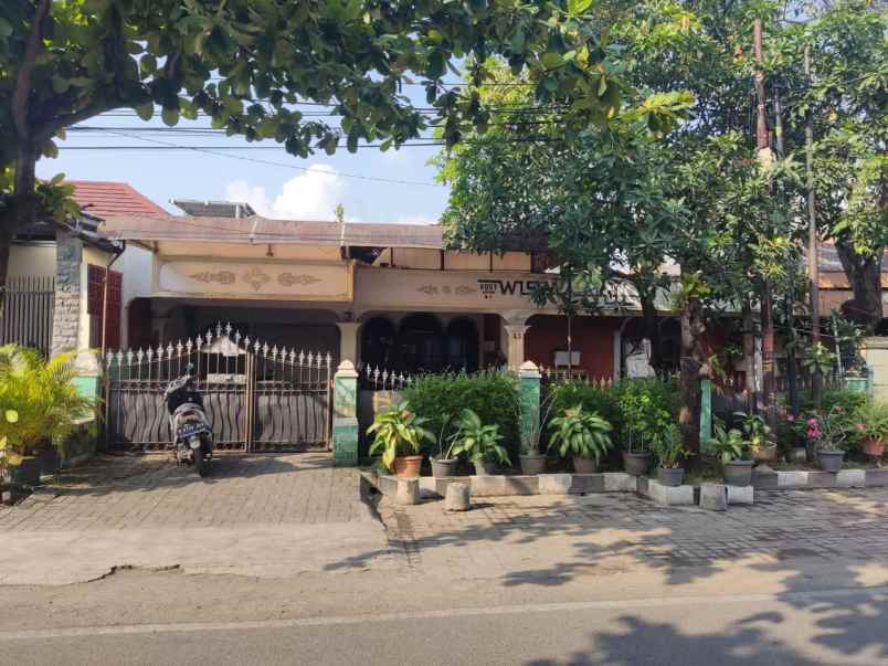 dijual rumah jalan badak