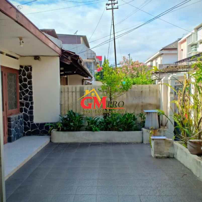 dijual rumah jalan balong gede