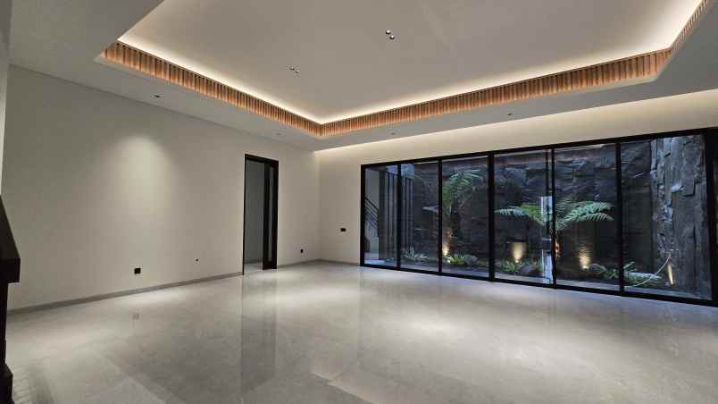 dijual rumah jalan bukit golf internasional