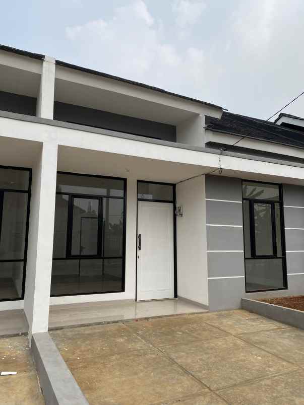 dijual rumah jalan cilalung 3 jombang